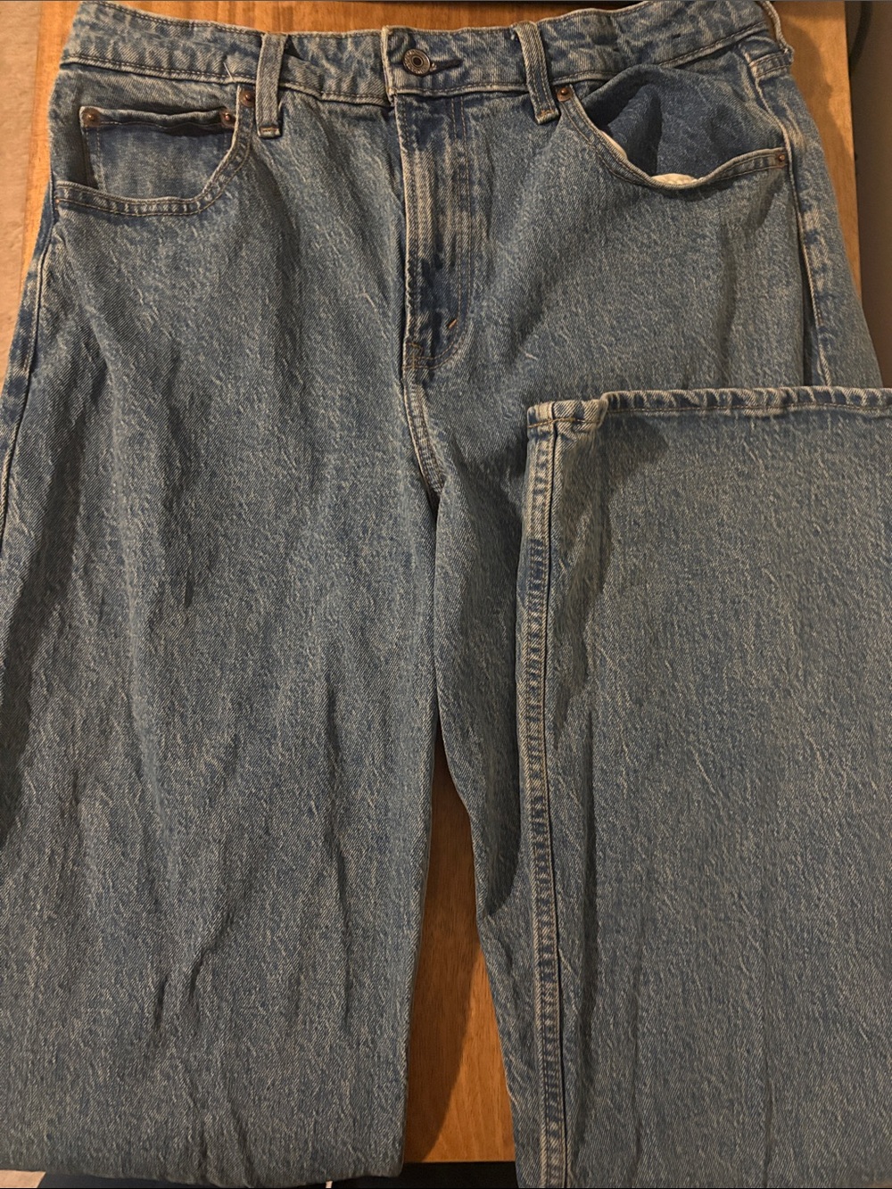 Abercrombie Curve Love High Rise 90’s Relaxed Jeans- Size 31 Long